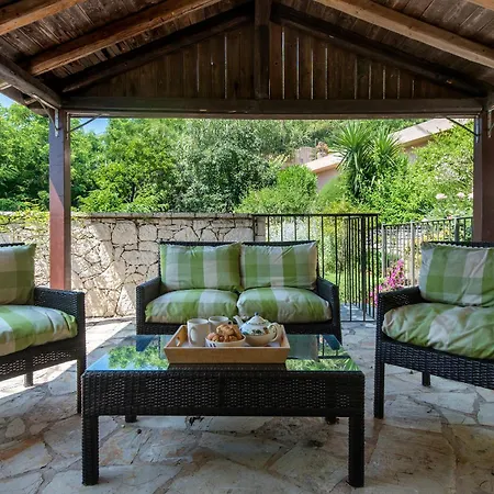 Sarakinatika House Villa
