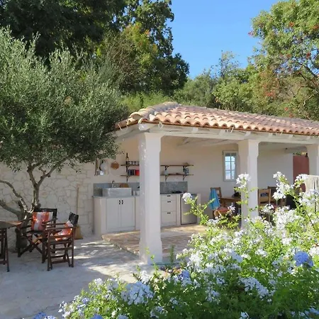 Sarakinatika House