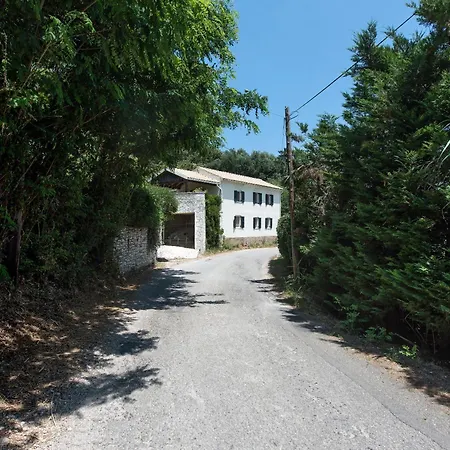 Sarakinatika House *